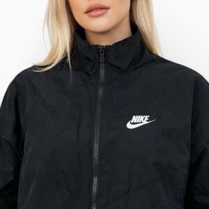 Nike Windrunner Jacket Womens L Black Oversized Nylon Athletic DM6185-010‎